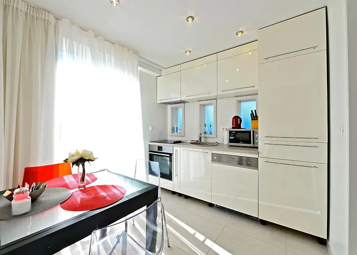 Palace Lidija, - Blue Lagoon Apartment Split